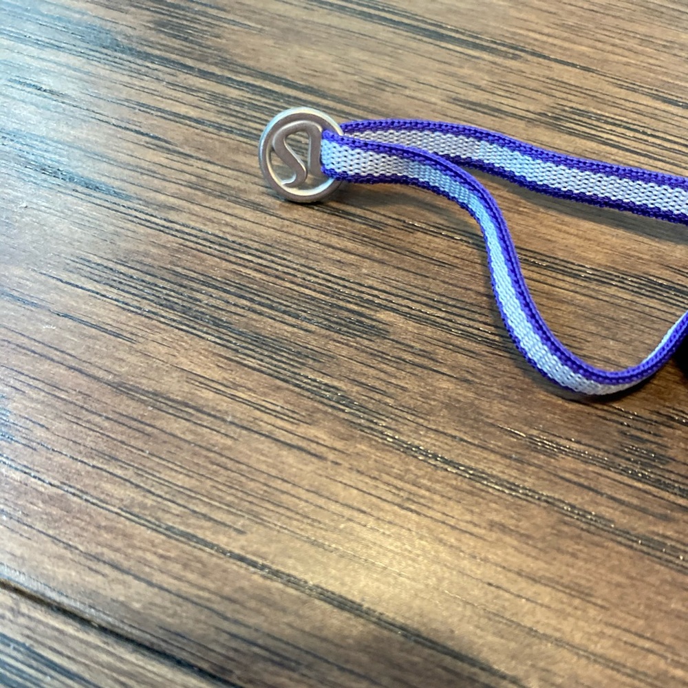 Size 8 Lululemon Bruised Berry Rest Less Tank - Picture 4 of 8